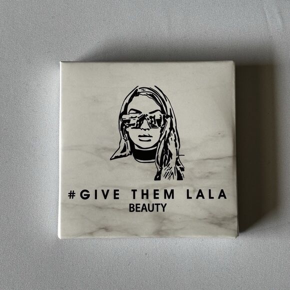 Give Them Lala Beauty Pressed Highlighter - Showstopper - NIB - Picture 1 of 5